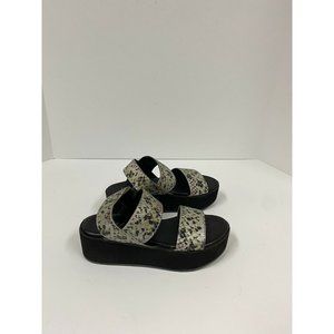 wild pair shoes womens 6